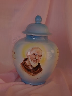 Ceramiche d-Arte di Albisola - Ritratto di S. Padre Pio. Maiolica